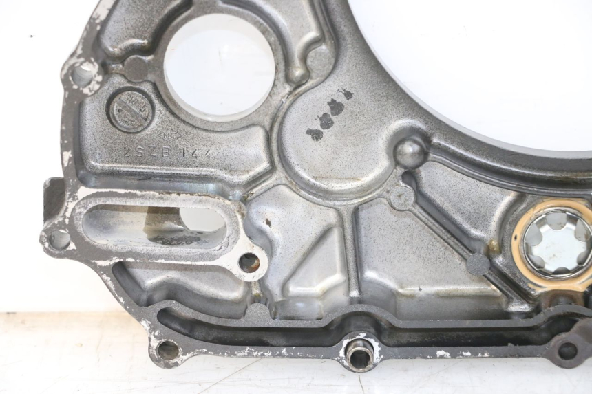 photo de CARTER MOTEUR DROIT SUZUKI SV S 650 (1999 - 2002) - Gros plan technique