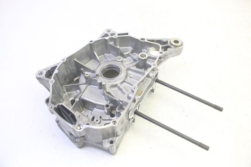 photo de CARTER MOTEUR DROIT YAMAHA TRICITY 300 (2020 - 2024) - Détail de la pièce