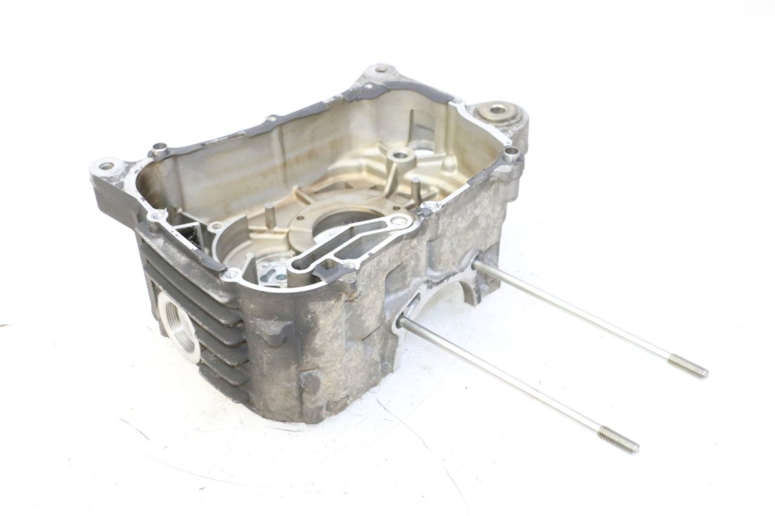 photo de CARTER MOTEUR DROIT YAMAHA X-MAX XMAX 125 (2010 - 2013) - État de surface