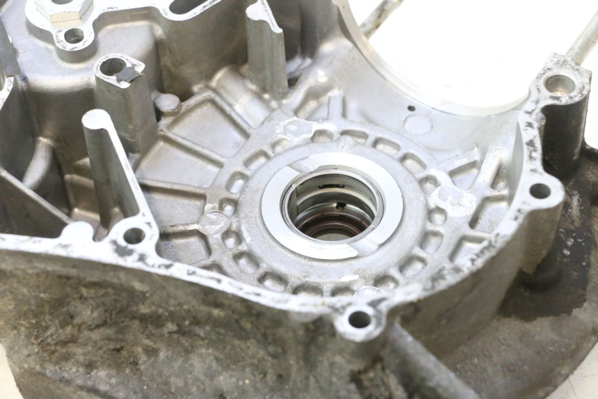photo de CARTER MOTEUR DROIT PIAGGIO X9 EVOLUTION 125 (2003 - 2007) - Zoom composants
