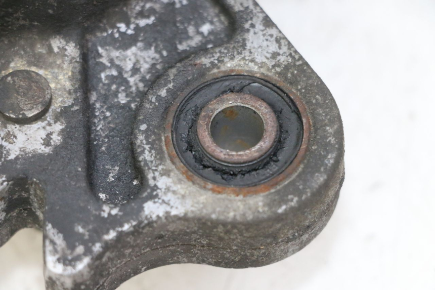 photo de CARTER MOTEUR GAUCHE KYMCO AGILITY 4T 50 (2005 - 2018) - Autre angle de vue