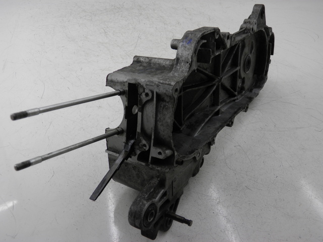 photo de CARTER MOTEUR GAUCHE BENZHOU YY50QT31 VINTAGE 50 (2009 - 2012) - Zoom état d’usage