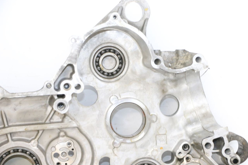 photo de CARTER MOTEUR GAUCHE SUZUKI BURGMAN 650 (2013 - 2020) - Zoom composants