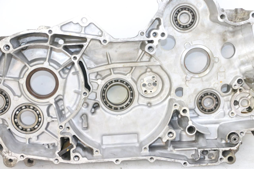 photo de CARTER MOTEUR GAUCHE SUZUKI BURGMAN 650 (2013 - 2020) - Photo complémentaire