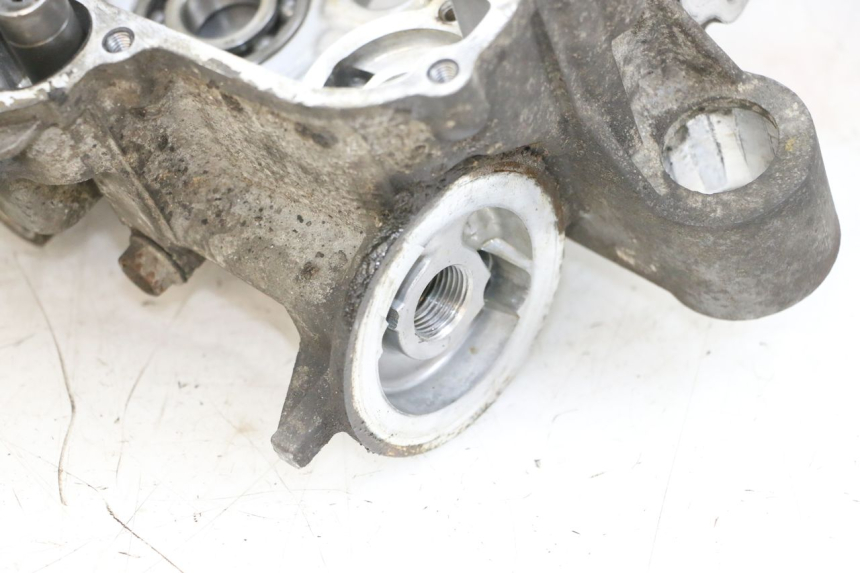 photo de CARTER MOTEUR GAUCHE SUZUKI BURGMAN 650 (2013 - 2020) - Marquages et références