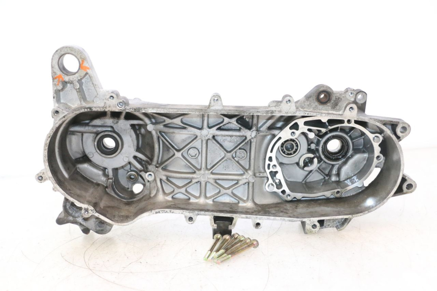photo de CARTER MOTEUR GAUCHE PEUGEOT CITYSTAR 2T 50 (2018 - 2021) - Vue principale