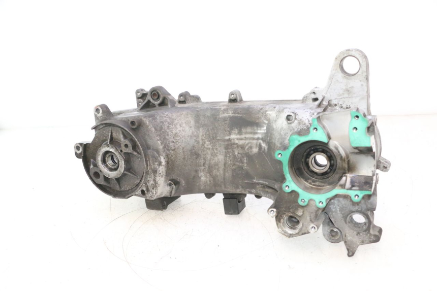 photo de CARTER MOTEUR GAUCHE PEUGEOT CITYSTAR 2T 50 (2018 - 2021) - Autre angle de vue
