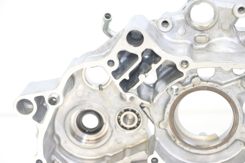 photo de CARTER MOTEUR GAUCHE HONDA CRF-F CRF F 110 (2019 - 2022) - Gros plan technique