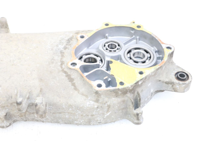 photo de CARTER MOTEUR GAUCHE HONDA FES PANTHEON 2T 125 (1998 - 2002) - Points de fixation