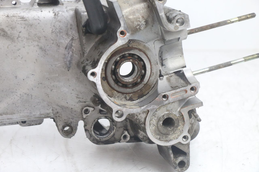 photo de CARTER MOTEUR GAUCHE PIAGGIO FLY 2T 50 (2004 - 2017) - État de surface