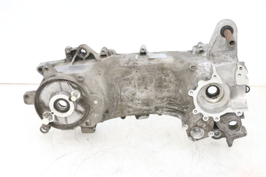 photo de CARTER MOTEUR GAUCHE PEUGEOT KISBEE 2T 50 (2010 - 2017) - Détails caractéristiques