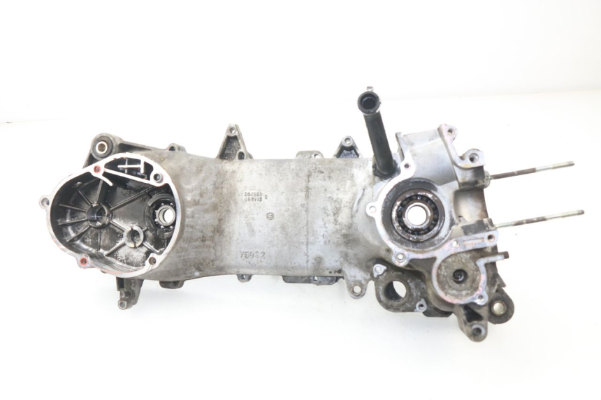 photo de CARTER MOTEUR GAUCHE PIAGGIO LIBERTY 2T 50 (2009 - 2013) - Vue d’ensemble