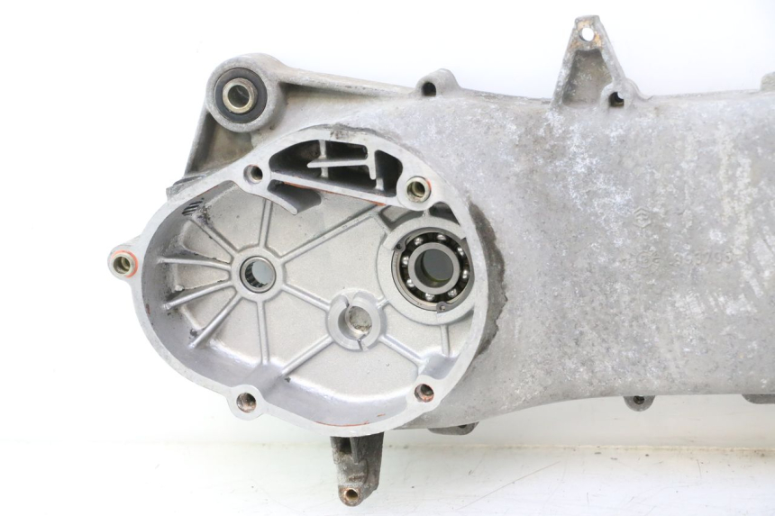 photo de CARTER MOTEUR GAUCHE PIAGGIO LIBERTY 50 (1998 - 2003) - Détails caractéristiques