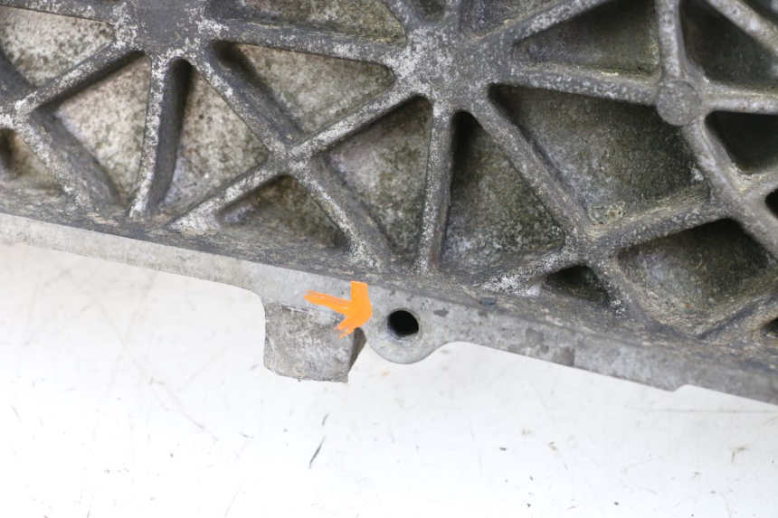 photo de CARTER MOTEUR GAUCHE PEUGEOT TKR TREKKER FURIOUS 50 (2005 - 2014) - Gros plan technique