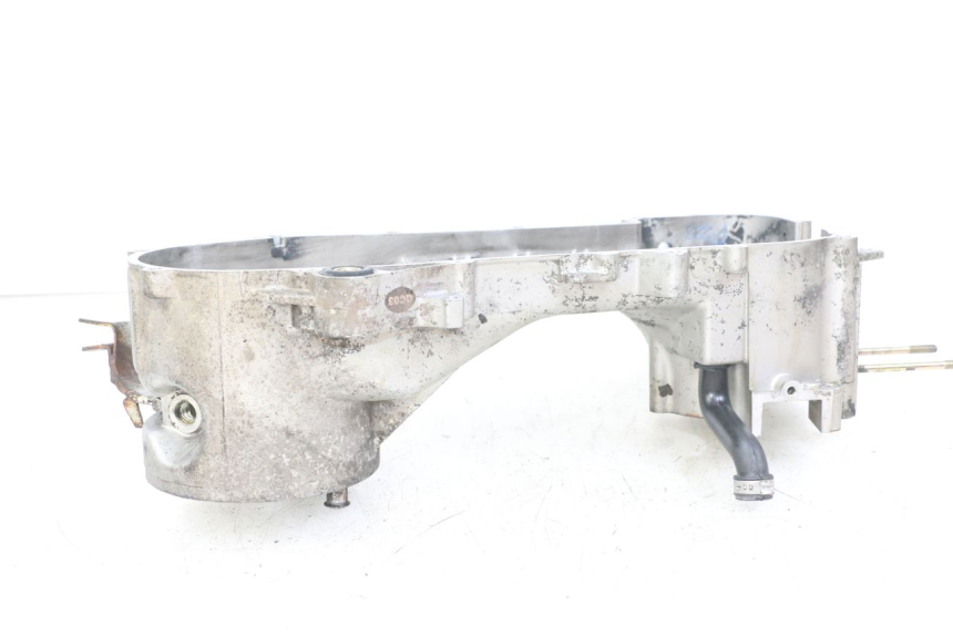 photo de CARTER MOTEUR GAUCHE PIAGGIO VESPA LX 2T 50 (2005 - 2013) - Vue d’ensemble