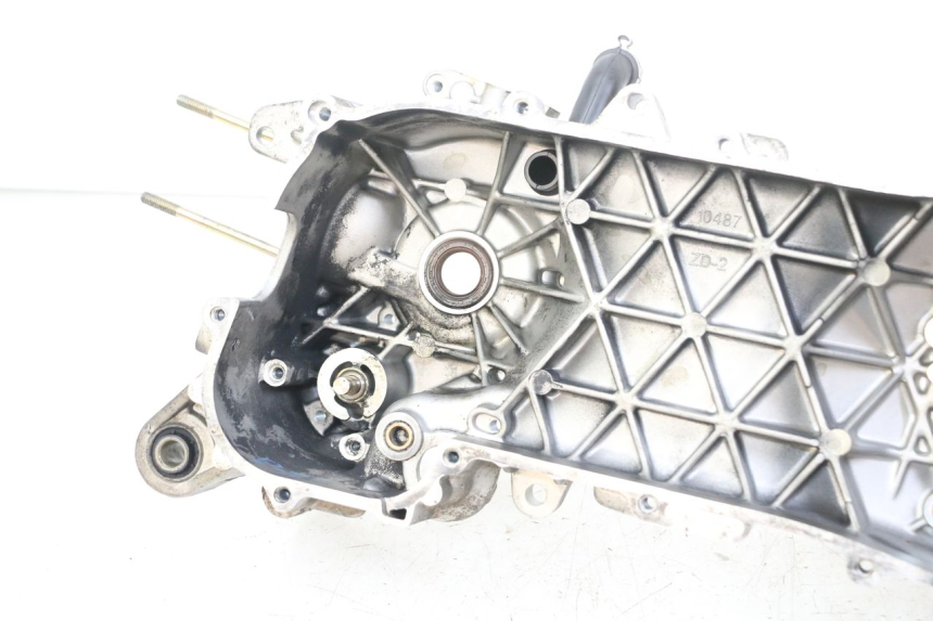 photo de CARTER MOTEUR GAUCHE PIAGGIO VESPA LX 2T 50 (2005 - 2013) - État de surface