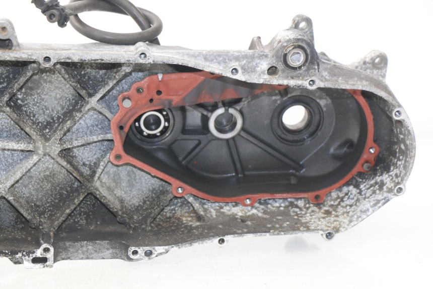 photo de CARTER MOTEUR GAUCHE APRILIA SCARABEO GT 125 (1999 - 2007) - Vue d’ensemble