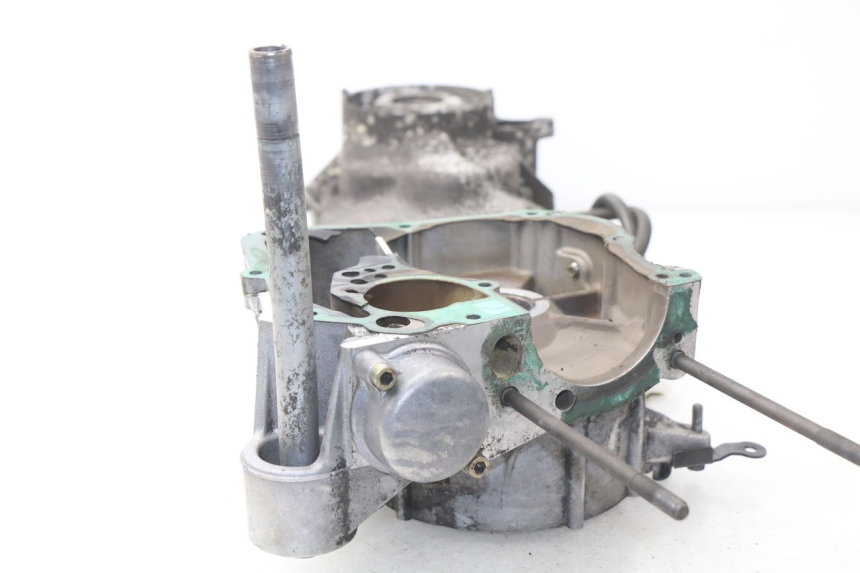 photo de CARTER MOTEUR GAUCHE APRILIA SCARABEO GT 125 (1999 - 2007) - État de surface