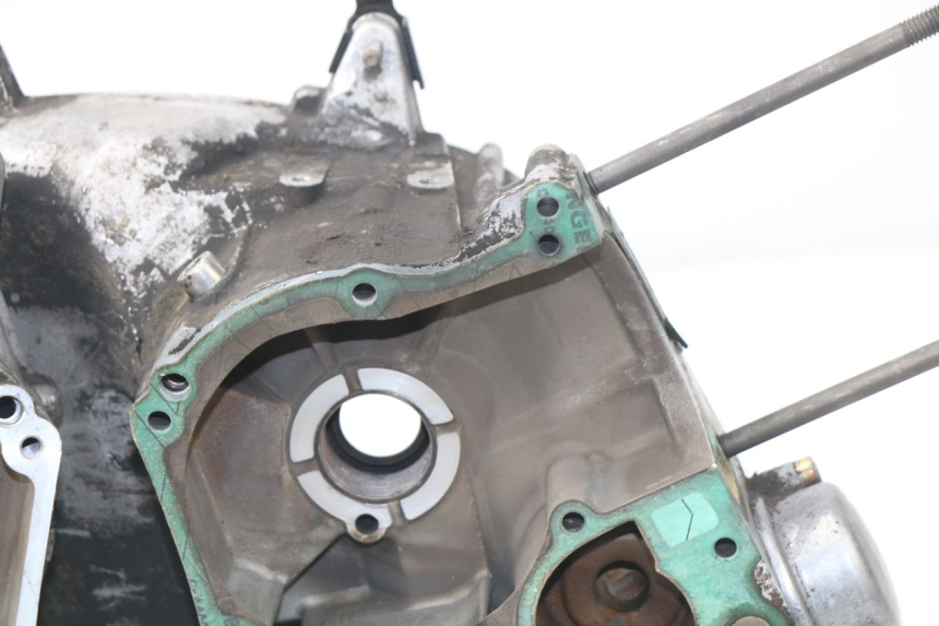 photo de CARTER MOTEUR GAUCHE APRILIA SCARABEO GT 125 (1999 - 2007) - Marquages et références