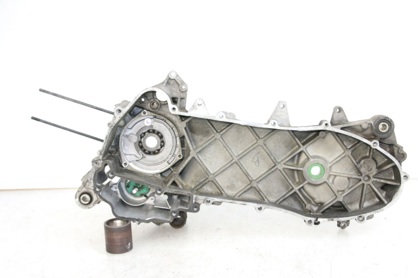 photo de CARTER MOTEUR GAUCHE APRILIA SCARABEO 100 (2003 - 2012) - Vue principale
