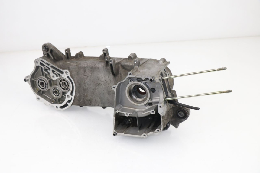 photo de CARTER MOTEUR GAUCHE SYM FIDDLE 2 50 (2008 - 2013) - Gros plan technique