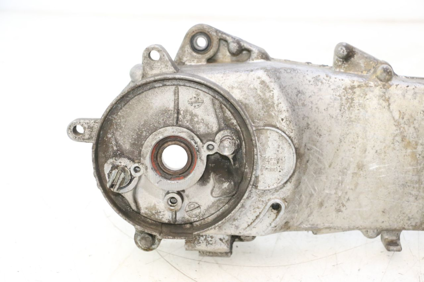 photo de CARTER MOTEUR GAUCHE PEUGEOT TREKKER 50 (1995 - 2004) - Gros plan technique