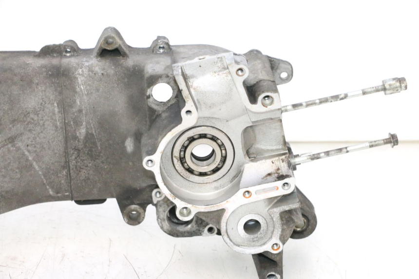 photo de CARTER MOTEUR GAUCHE PIAGGIO VESPA S 2T 50 (2007 - 2014) - État de surface