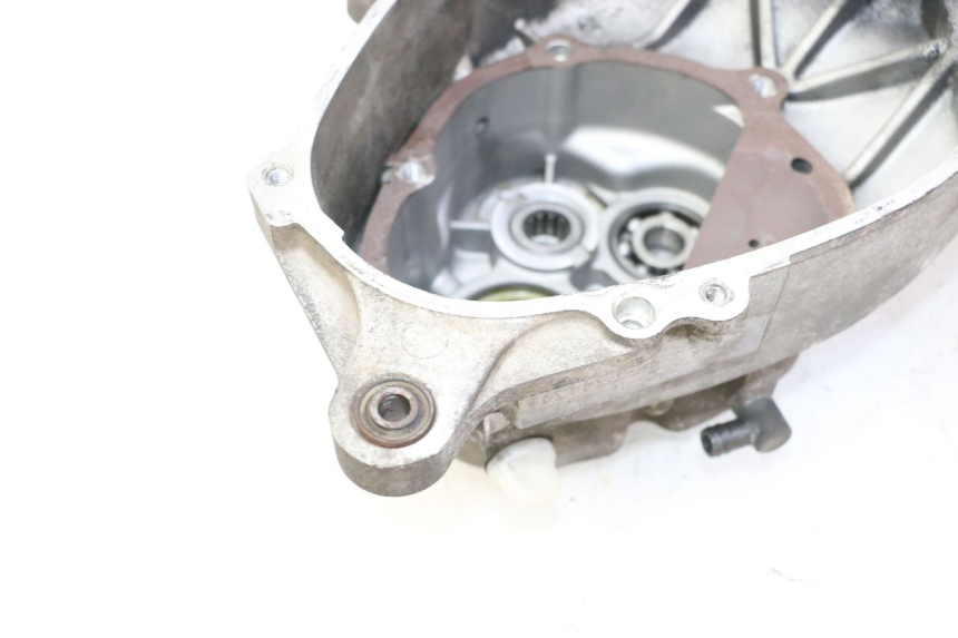 photo de CARTER MOTEUR GAUCHE YAMAHA X-CITY XCITY 125 (2007 - 2013) - Gros plan technique