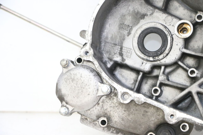 photo de CARTER MOTEUR GAUCHE YAMAHA X-MAX XMAX 125 (2010 - 2013) - Détails caractéristiques