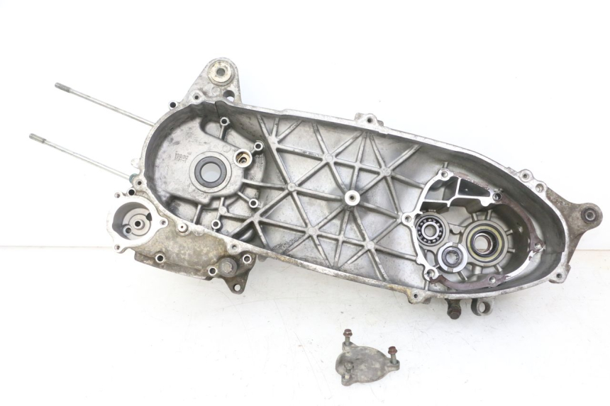 photo de CARTER MOTEUR GAUCHE YAMAHA XMAX X-MAX 125 (2006 - 2009) - Vue principale