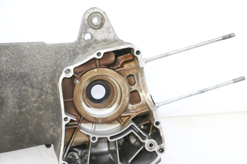 photo de CARTER MOTEUR GAUCHE YAMAHA XMAX X-MAX 125 (2006 - 2009) - Détails caractéristiques