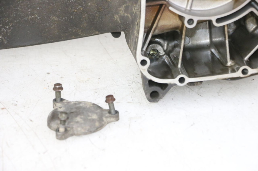 photo de CARTER MOTEUR GAUCHE YAMAHA XMAX X-MAX 125 (2006 - 2009) - Zoom composants