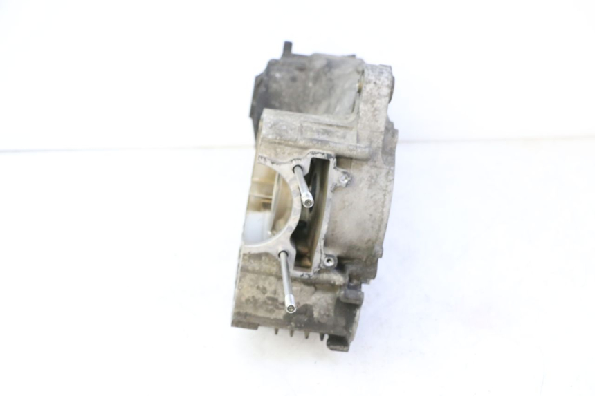 photo de CARTER MOTEUR GAUCHE YAMAHA X-MAX XMAX 125 (2010 - 2013) - Détails caractéristiques