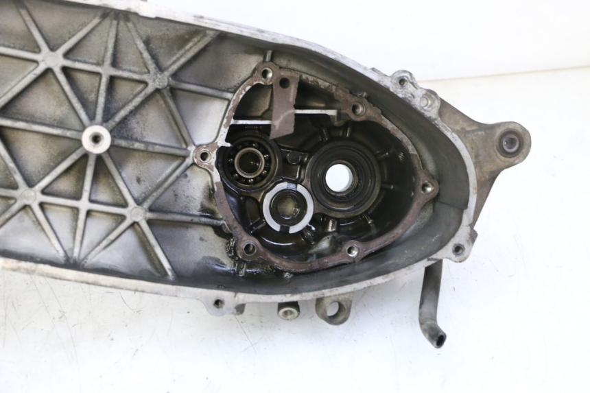 photo de CARTER MOTEUR GAUCHE YAMAHA X-MAX XMAX 125 (2010 - 2013) - Zoom composants