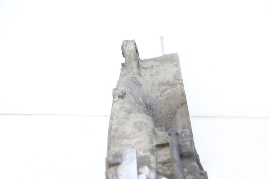 photo de CARTER MOTEUR GAUCHE YAMAHA X-MAX XMAX 125 (2010 - 2013) - Points de fixation