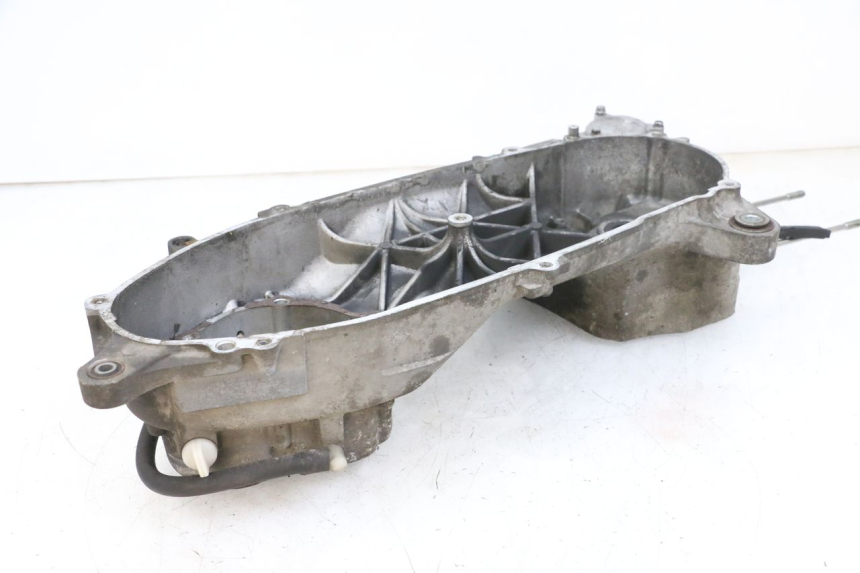 photo de CARTER MOTEUR GAUCHE YAMAHA X-MAX XMAX 125 (2010 - 2013) - Points de fixation