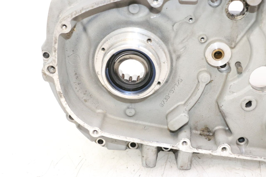 photo de CARTER MOTEUR GAUCHE BUELL XB12R XB 12 R 1200 (2004 - 2010) - Vue rapprochée