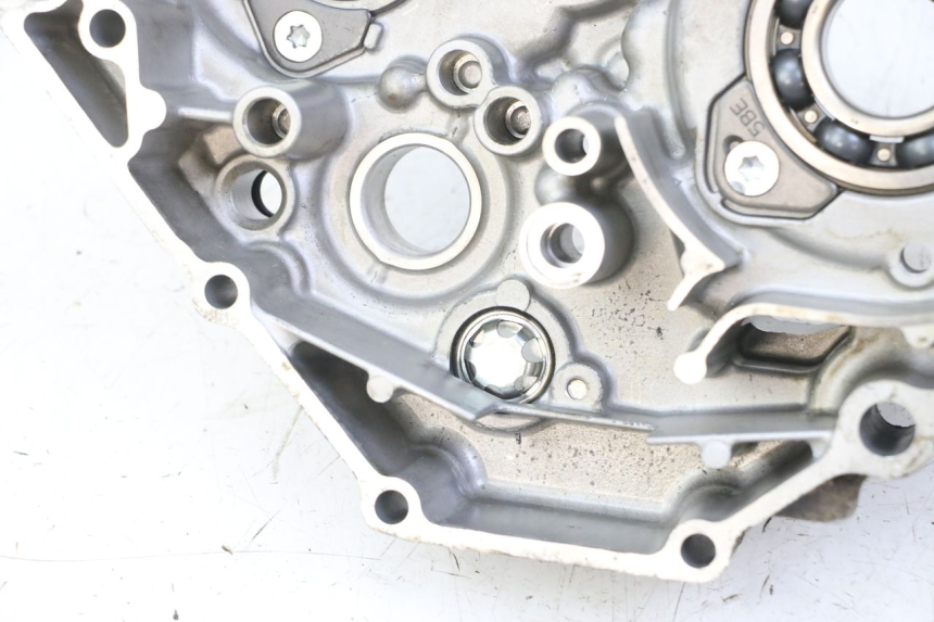 photo de CARTER MOTEUR GAUCHE YAMAHA YZ-F YZF 250 (2007 - 2013) - Vue rapprochée