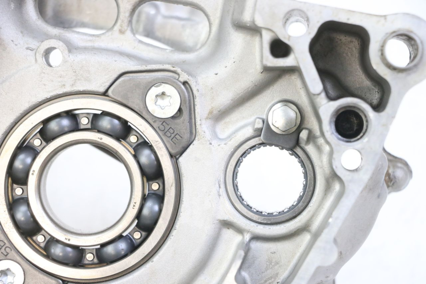 photo de CARTER MOTEUR GAUCHE YAMAHA YZ-F YZF 250 (2007 - 2013) - Focus structure