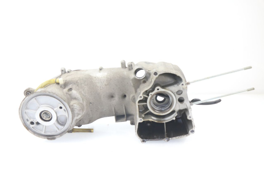 photo de CARTER MOTEUR GAUCHE YAMAHA YP MAJESTY 125 (2002 - 2006) - Vue d’ensemble