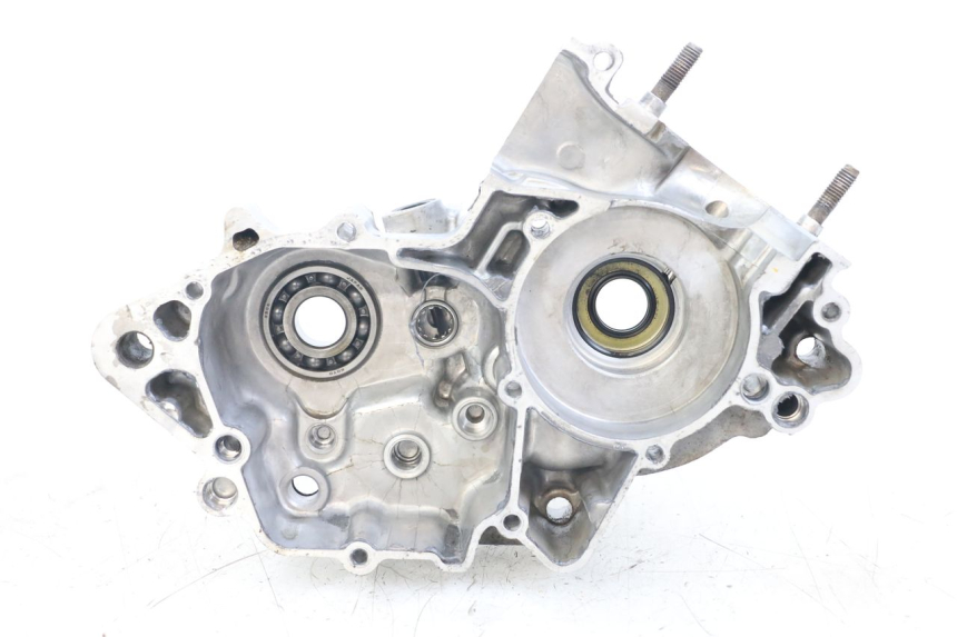photo de Left engine crankcase YAMAHA YZ 85 (2002 - 2018) - Détail de la pièce