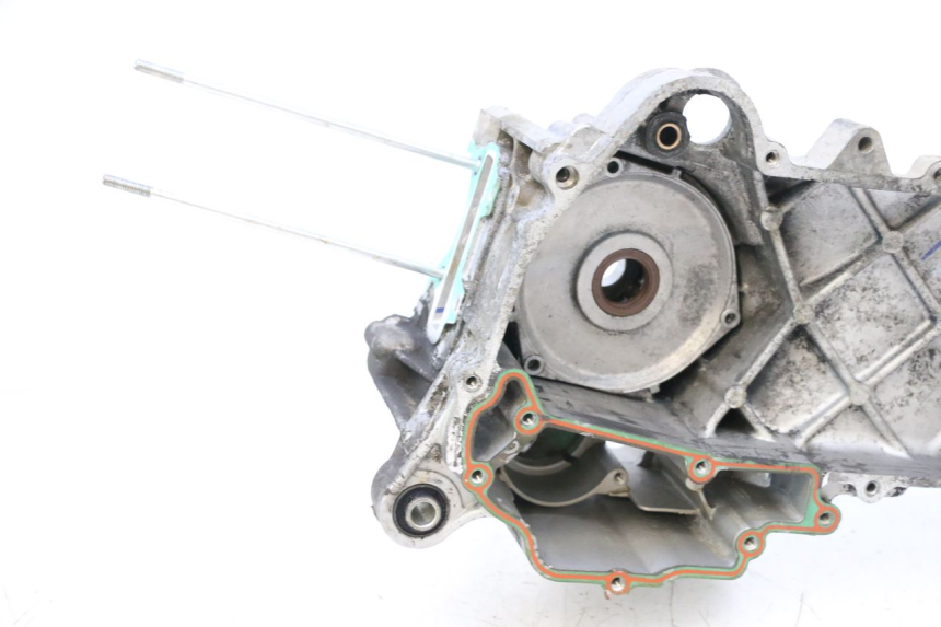 photo de CARTER MOTEUR GAUCHE PIAGGIO ZIP 4T 50 (2018 - 2020) - Détail de la pièce