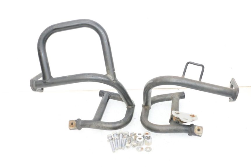 photo de CARTER PARE CYLINDRE YAMAHA FJR ABS 1300 (2006 - 2012) - Points de fixation