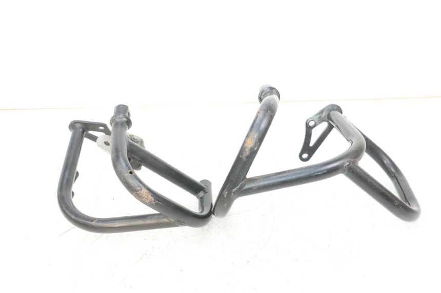 photo de CARTER PARE CYLINDRE YAMAHA FJR ABS 1300 (2006 - 2012) - Points de fixation