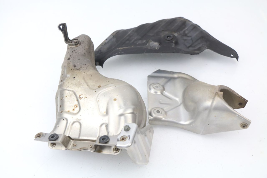 photo de CARTER PARE CYLINDRE HONDA VFR F 1200 (2010 - 2015) - Autre angle de vue
