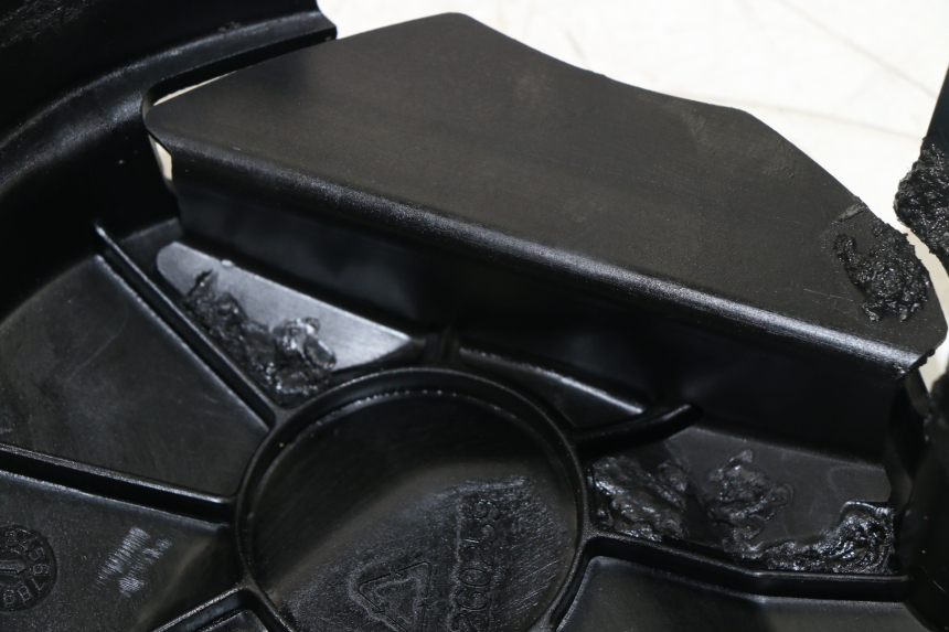 photo de CARTER PIGNON TRIUMPH STREET TRIPLE 675 (2007 - 2012) - Détail de la pièce