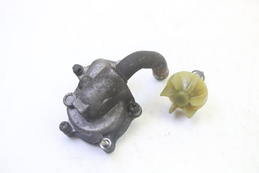 photo de CARTER POMPE A EAU SUZUKI BURGMAN 125 (2007 - 2014) - Vue principale