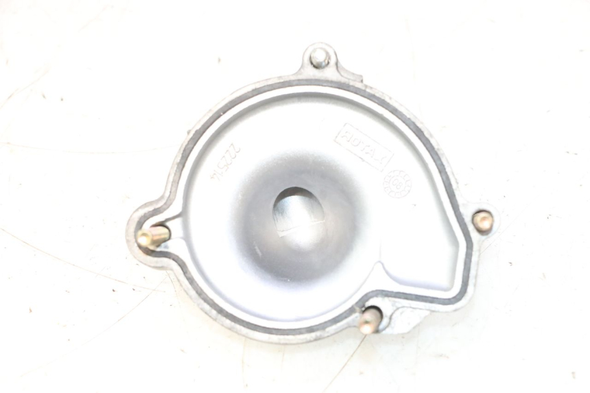 photo de CARTER POMPE A EAU CAN-AM SPYDER RS 1000 (2008 - 2012) - Gros plan technique