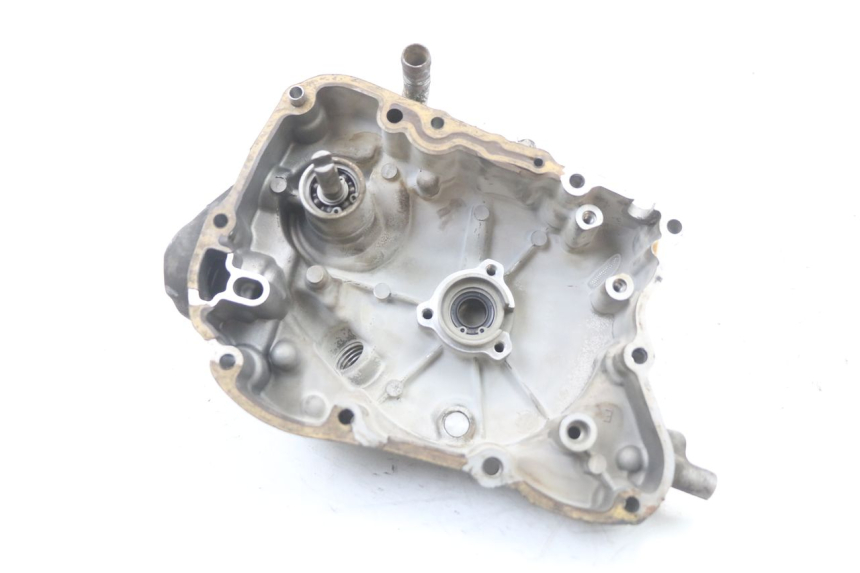 photo de CARTER STATOR HONDA NES AROBASE 125 (2000 - 2003) - Gros plan technique