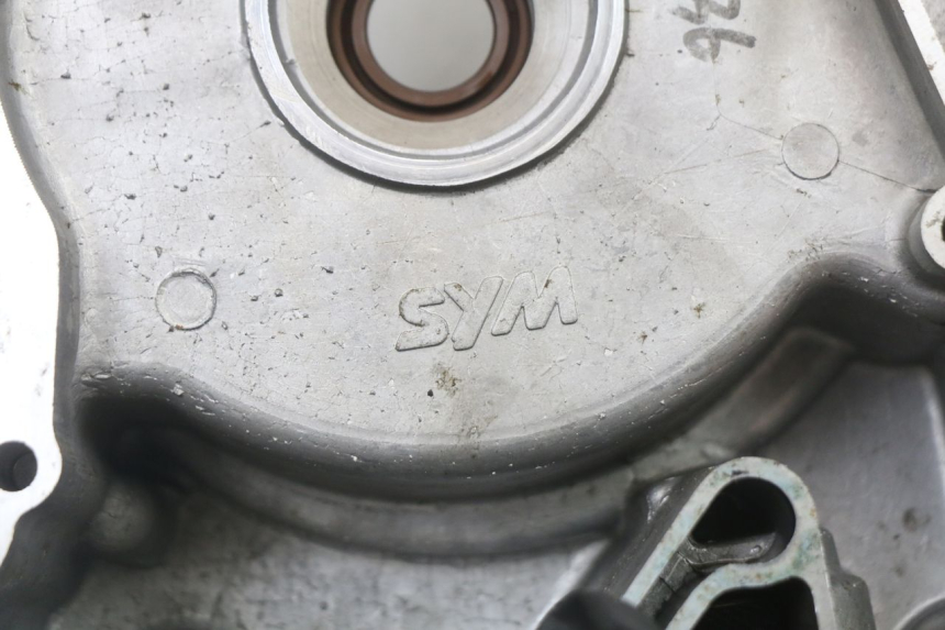 photo de CARTER STATOR PEUGEOT DJANGO 125 (2014 - 2017) - Points de fixation